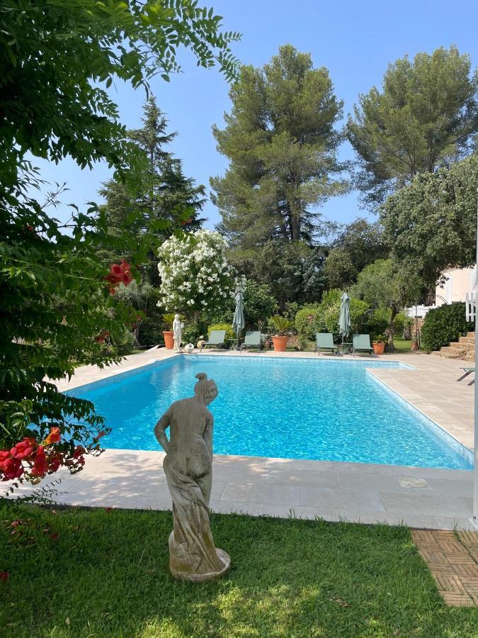 Le Clos Serein Le Beausset Exteriör bild