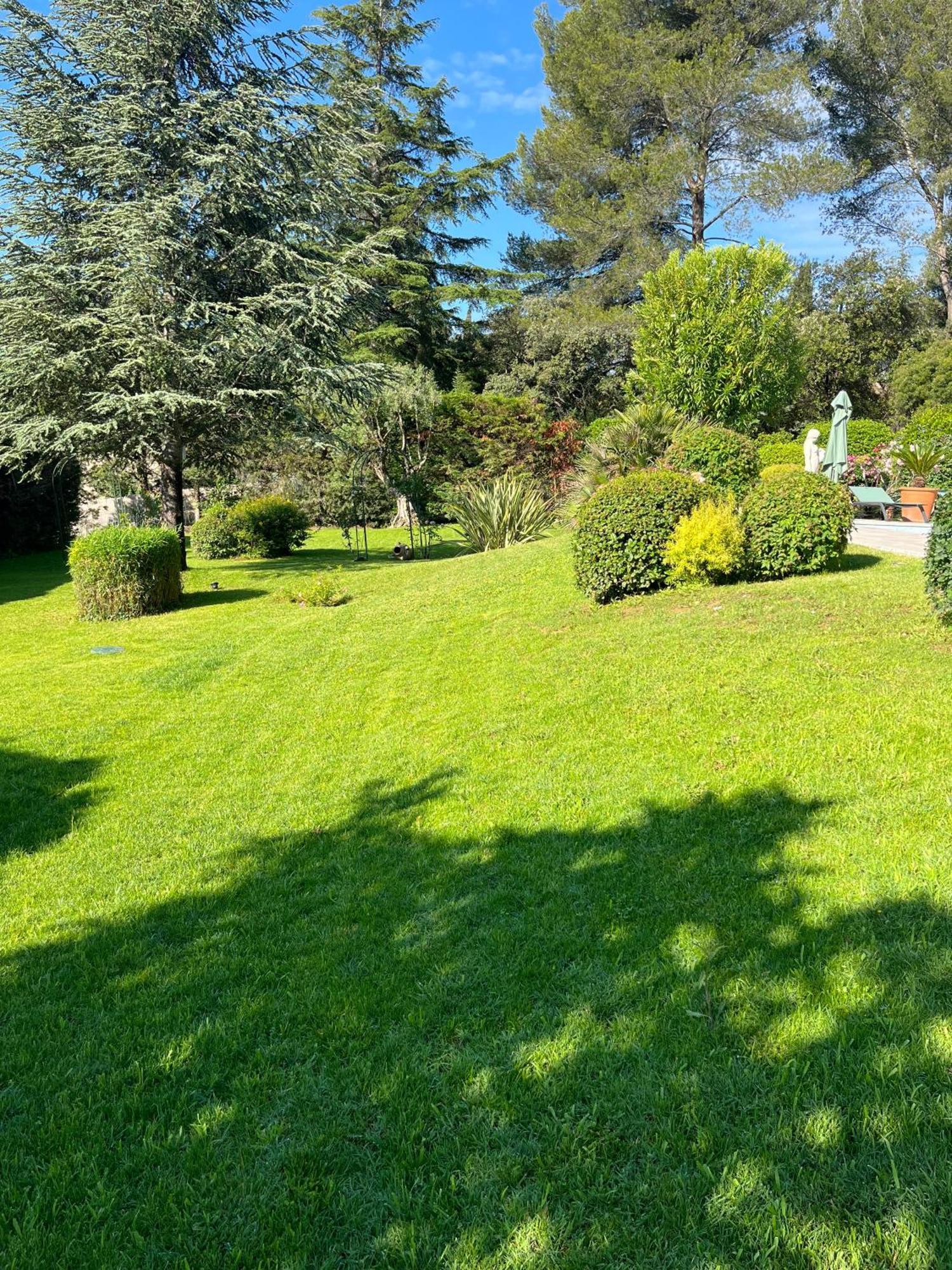 Le Clos Serein Le Beausset Exteriör bild